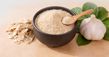 Garlic (Allium sativum)